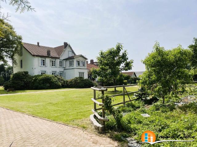 Maison de prestige de 761 m2 en vente Jeanménil, Grand Est