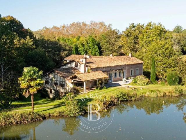 Maison de prestige de 846 m2 en vente Saint Martin de Seignanx, France