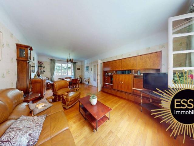 Maison de prestige de 90 m2 en vente Vélizy Villacoublay, Île de France