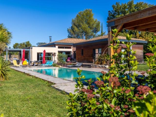 Maison de prestige en bois coup de cœur 6 pièces AIX EN PROVENCE PUYRICARD