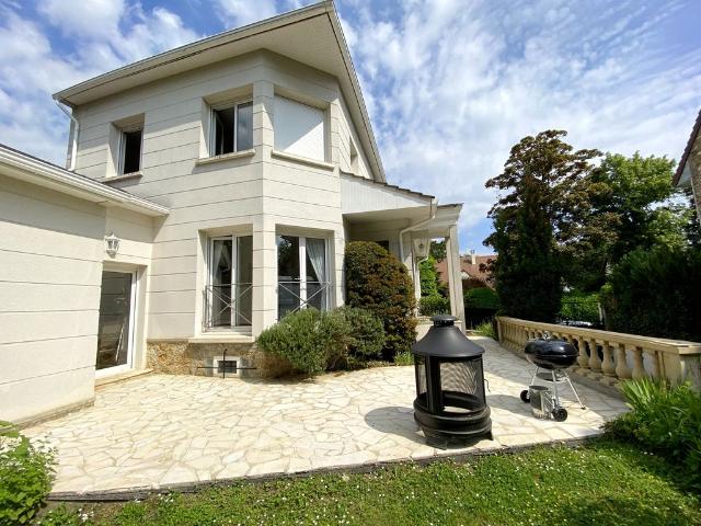 Maison de prestige en location Garches, France