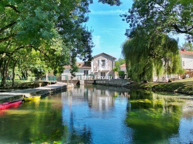 Maison de prestige en vente Angoulême, Nouvelle Aquitaine
