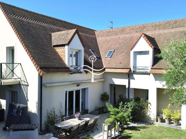 Maison de 4 chambres de luxe en vente à Bénouville, Normandie