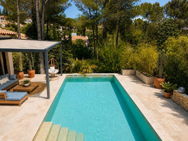 Maison de prestige en vente Saint Clément de Rivière, France