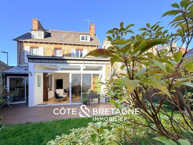 Maison de 6 chambres de luxe en vente à Saint Brieuc, Bretagne
