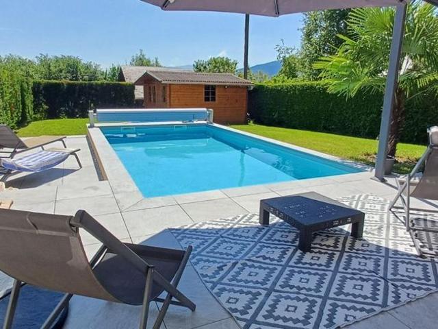 Maison de luxe de 6 pièces en vente à Gruffy, France