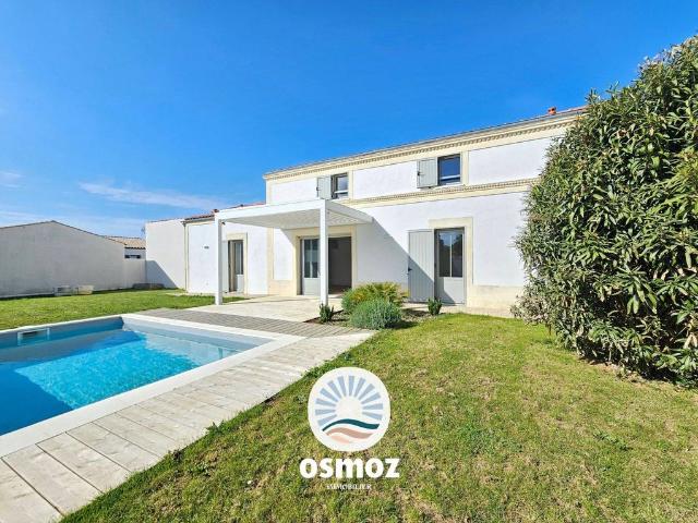Maison de prestige en vente Saint Laurent de la Prée, Nouvelle Aquitaine