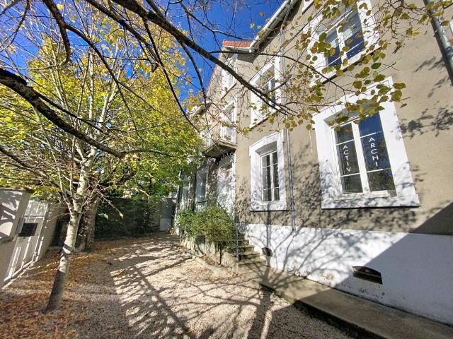 Maison de prestige en vente Saint Priest en Jarez, France