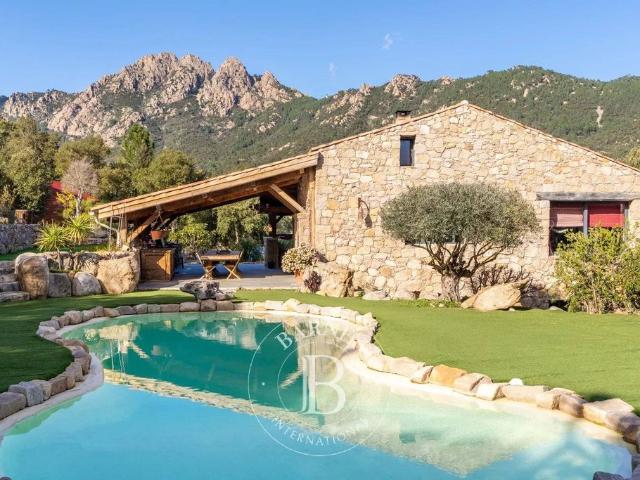 Maison de prestige de 180 m2 en vente Sainte Lucie de Porto Vecchio, Corse
