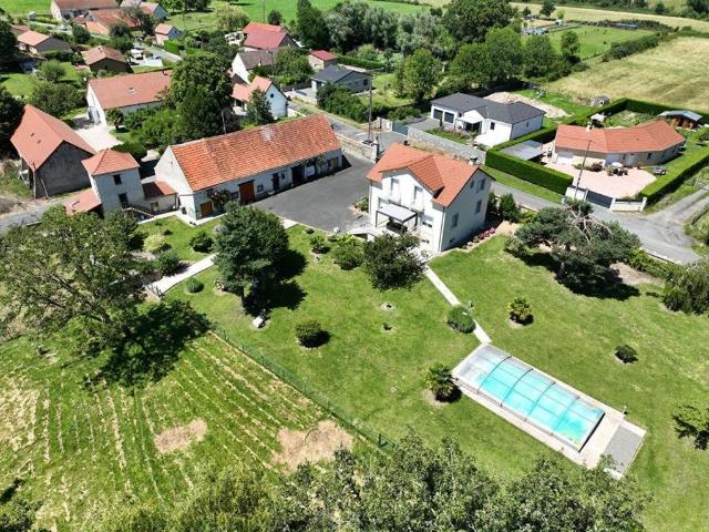Maison de 5 chambres de luxe en vente à Serbannes, Auvergne Rhône Alpes