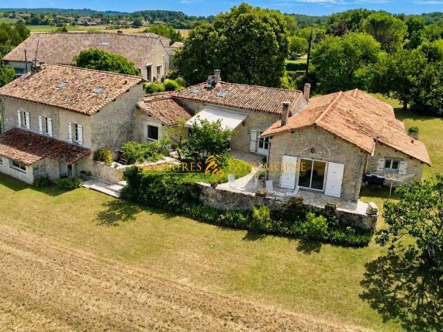 Maison de prestige en vente Roullet Saint Estèphe, France