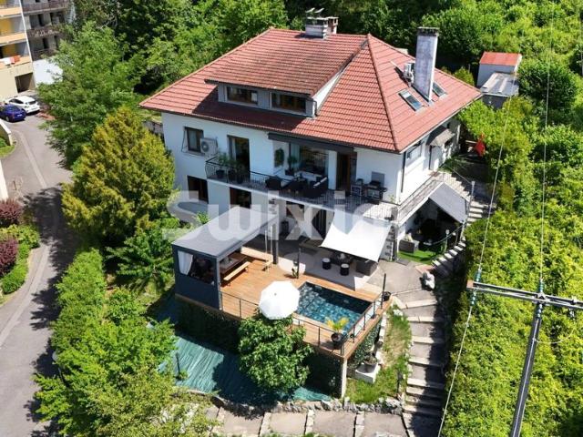 Maison de luxe de 8 chambres en vente à Valserhône, France