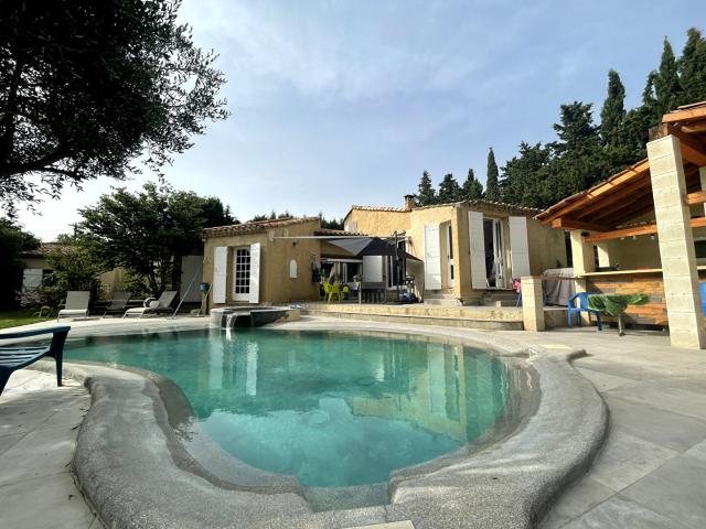 Maison de Prestige Pelissanne 5 pièce s 156 m2