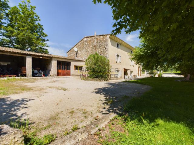 Maison de Rêve à Montélimar avec Double Logement et Immense