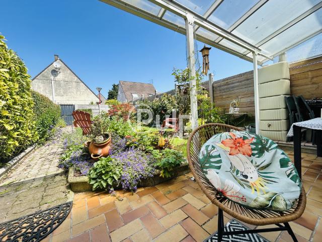 Maison de résidence semi mitoyenne à Saint Nicolas !