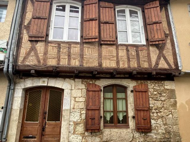Maison de rue à vendre