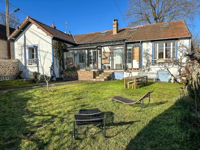 Maison de trois chambres située dans un quartier paisible de