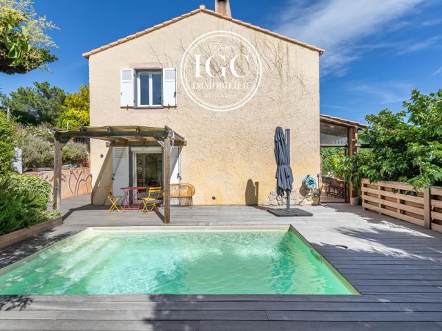 Maison de type 5 / 128 m2 sur 546 m2