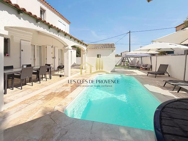 MAISON DE TYPE 6 AVEC PISCINE ET DEPENDANCE