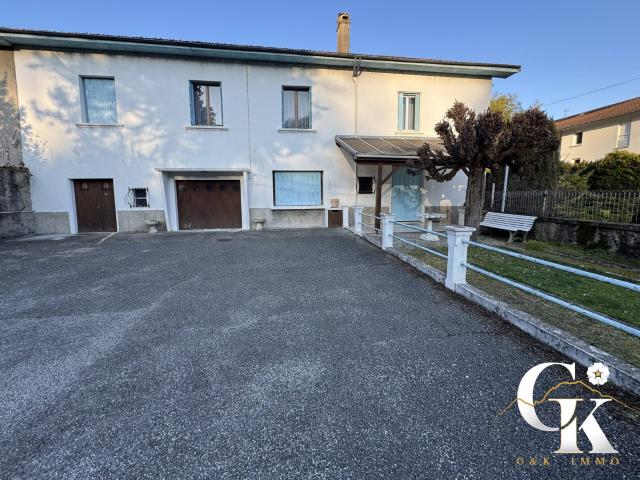 Maison de type 7 pièces 179 m2 centre Varces 180m² Varces Allières et Risset