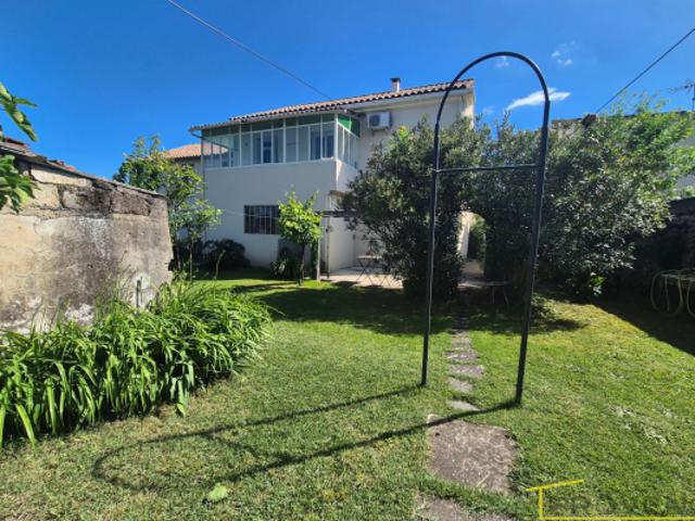 Maison de type 3 avec grand garage à vendre en Ardèche