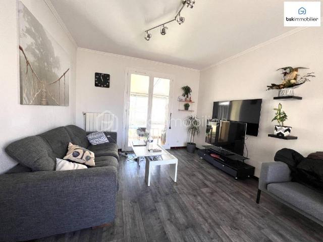 Maison de type T4 de 77 m2 avec jardin et garage