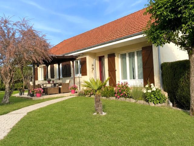 Sous offre Maison de type T5 en excellent état dans un bel environnement