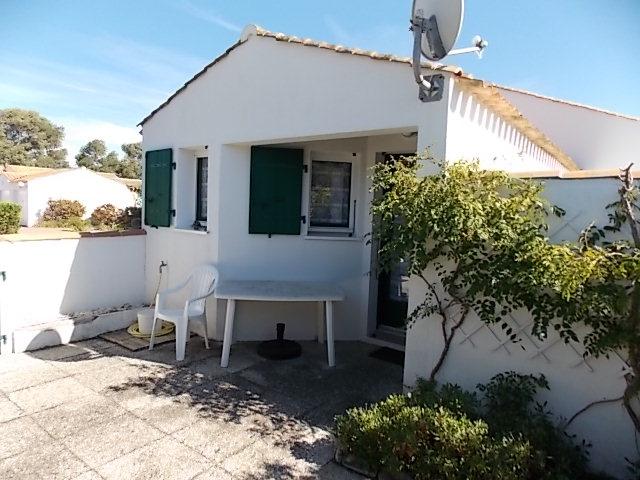 Studio à 250 m de la plage avec terrasse et parking