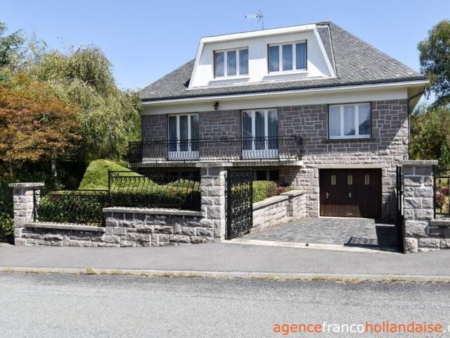 Maison de vacances solide 122m² Bugeat