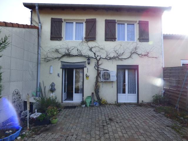 MAISON DE VILLAGE