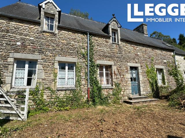 Maison de village, 4 chambres, 2 salles de bains, studio, à 20 minutes des deux côtes