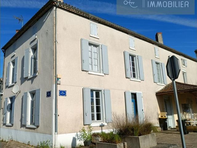 Maison de village, 4 chambres, 385m² terrain, Bernos Beaula. 209m² Bernos Beaulac