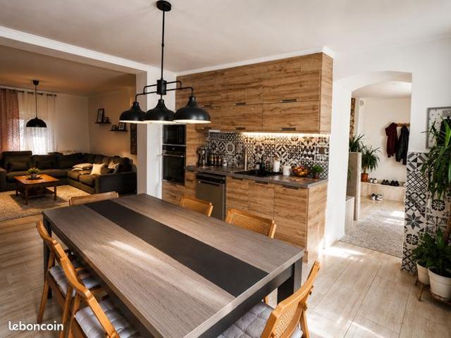 Maison de village 4 pièces 163 m²