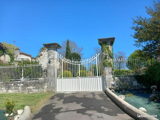 Maison de village 4 pièces 181 m²