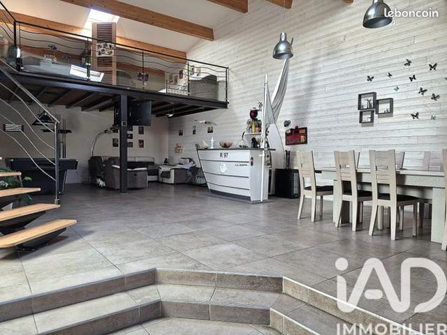 Maison de village 4 pièces 208 m²