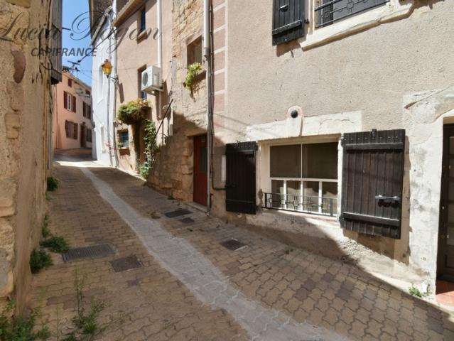 Maison de village 56 m² à rénover – Fort potentiel – Quarante 34310