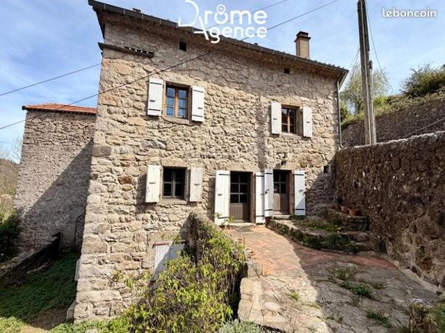 Maison de village 5 pièces 100 m²