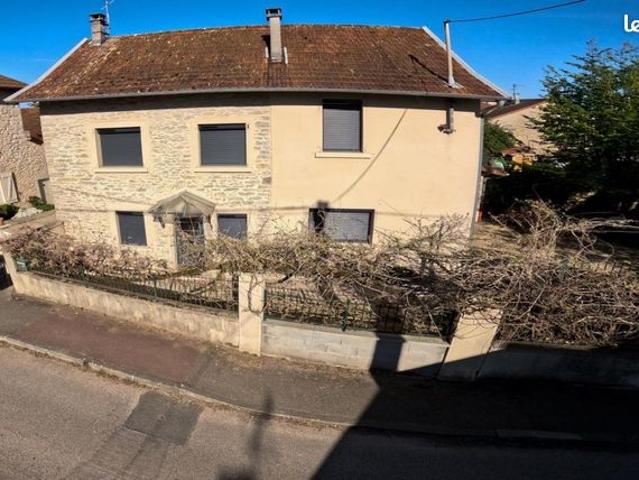 Maison de village 5 pièces 120 m²