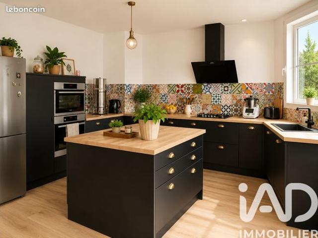 Maison de village 5 pièces 159 m²