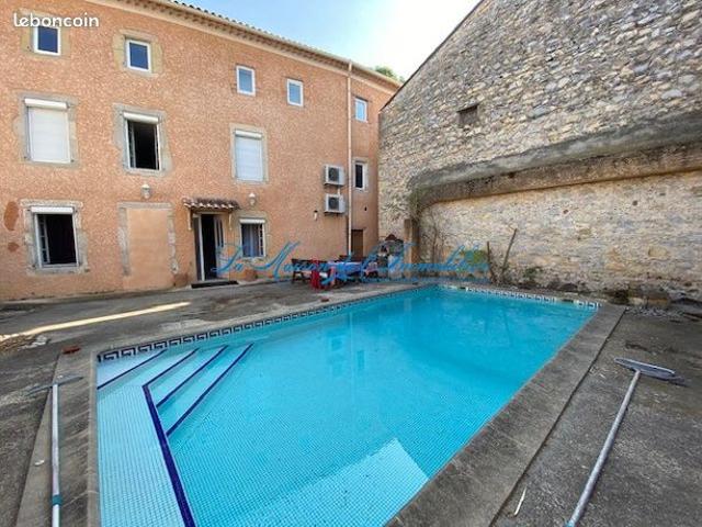 Maison de village 5 pièces 196 m²