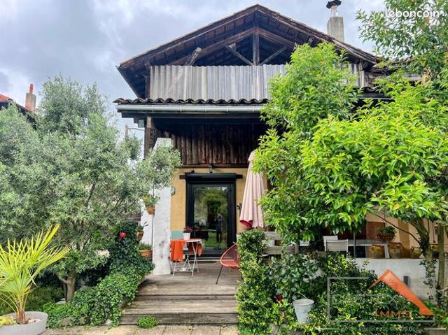 Maison de village 5 pièces 213 m²