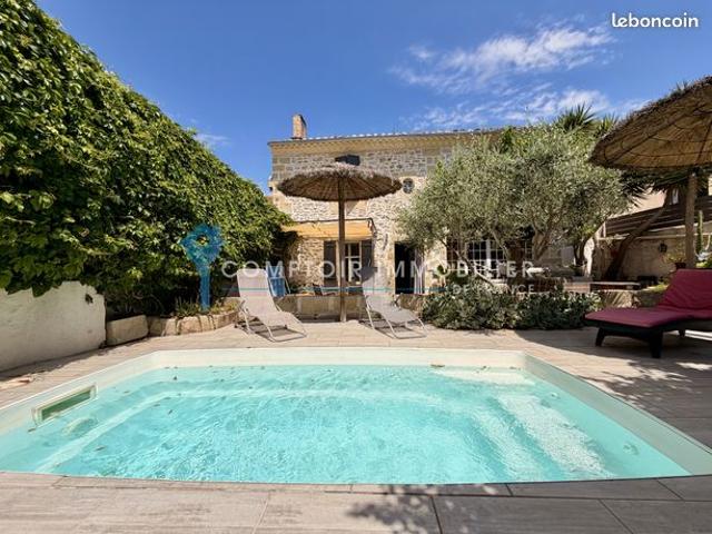 Maison de village 5 pièces 218 m²