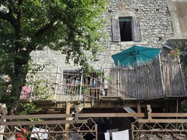 Maison de village 5 pièces 228 m²
