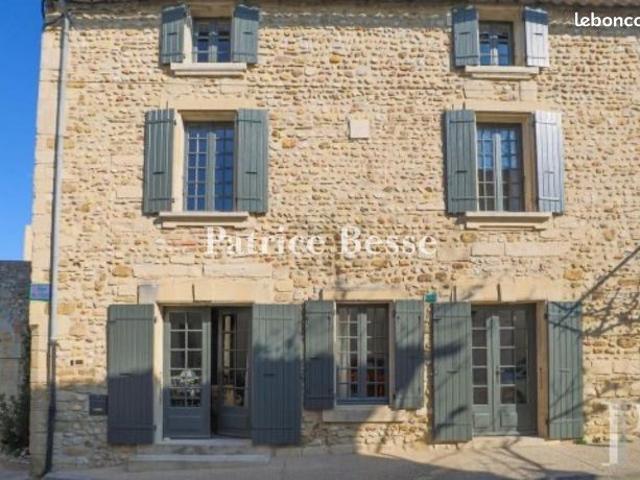 Maison de village 5 pièces 230 m²