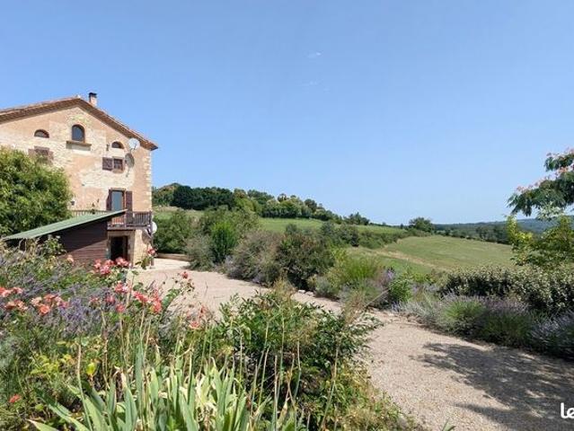 Maison de village 5 pièces 232 m²