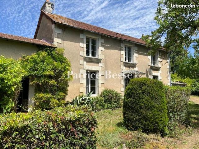 Maison de village 5 pièces 235 m²
