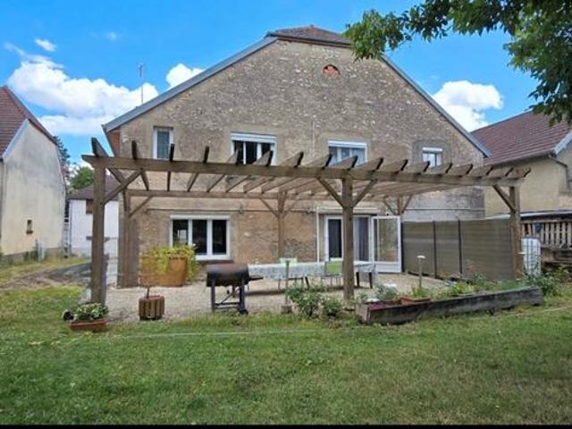 Maison de village 5 pièces 236 m²