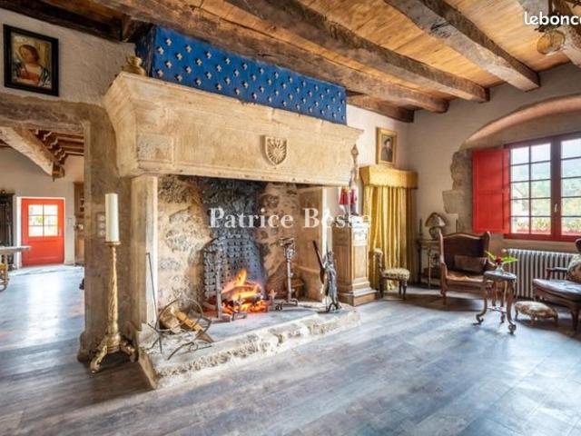 Maison de village 5 pièces 238 m²