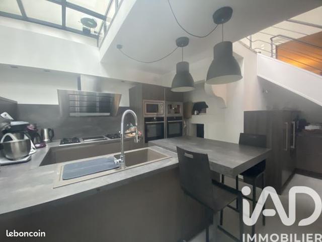 Maison de village 5 pièces 238 m²