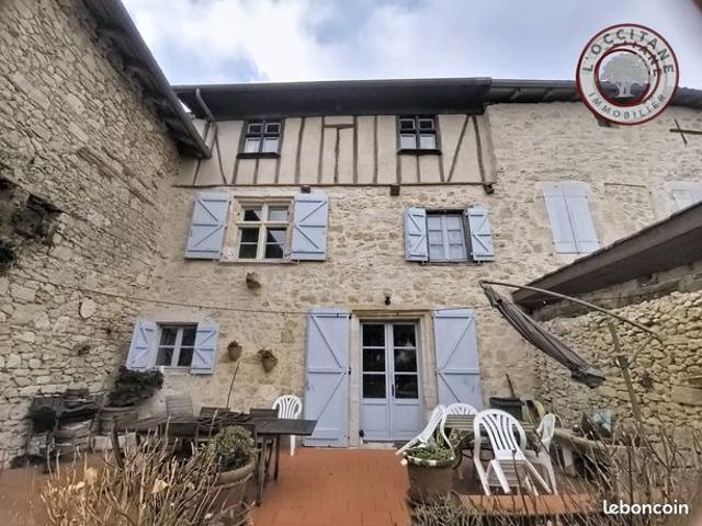 Maison de village 5 pièces 241 m²